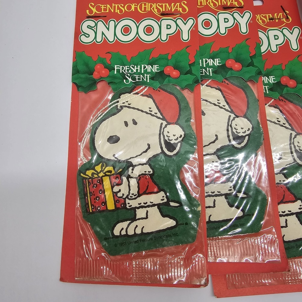 Vintage 1990s Peanuts Snoopy Christmas Air Freshener Set Of 9 Sealed Fresh Pine